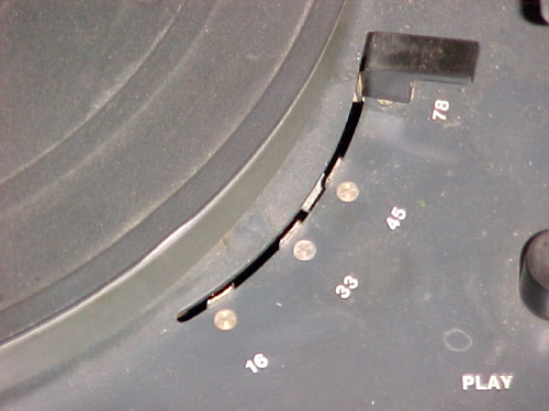 Pladespilleren (her Lenco) m meget gerne have finregulering af hastigheden - ikke alle 78'ere blev optaget med 78 rpm!
