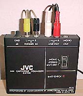 Den lille JVC-boks er fin til ridsede plader og 78 rpm. Til hi-fi brug m anbefales mere avanceret udstyr.